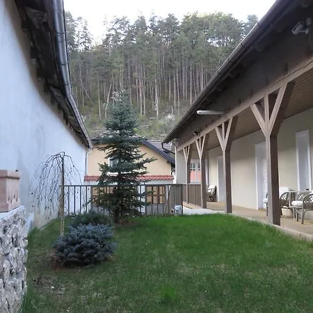 Sakka House Brassó